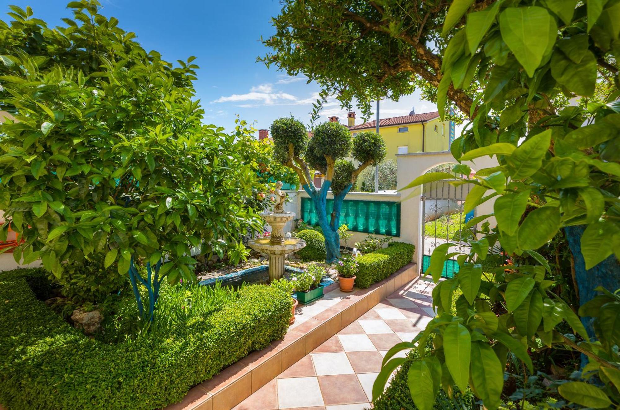 Villa Nada In Fazana - Near The Beach Экстерьер фото